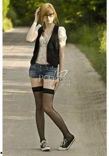 丝袜帆布鞋迅雷资源,潮流穿搭资源大揭秘