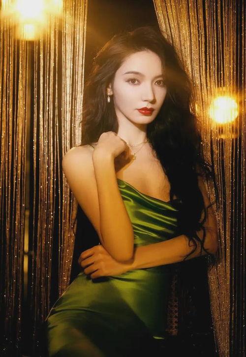 丝袜高挑包臀高跟